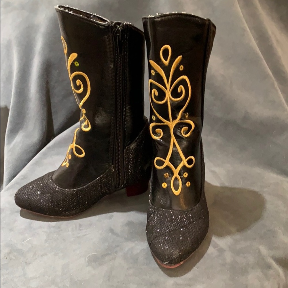 Disney Princess Anna dress boots size 7/8